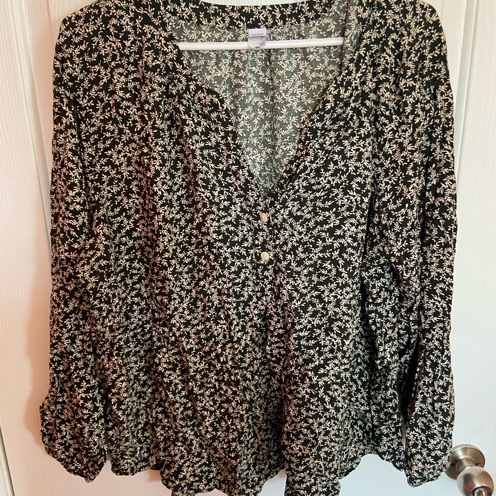 Floral green and White old navy Women's Top